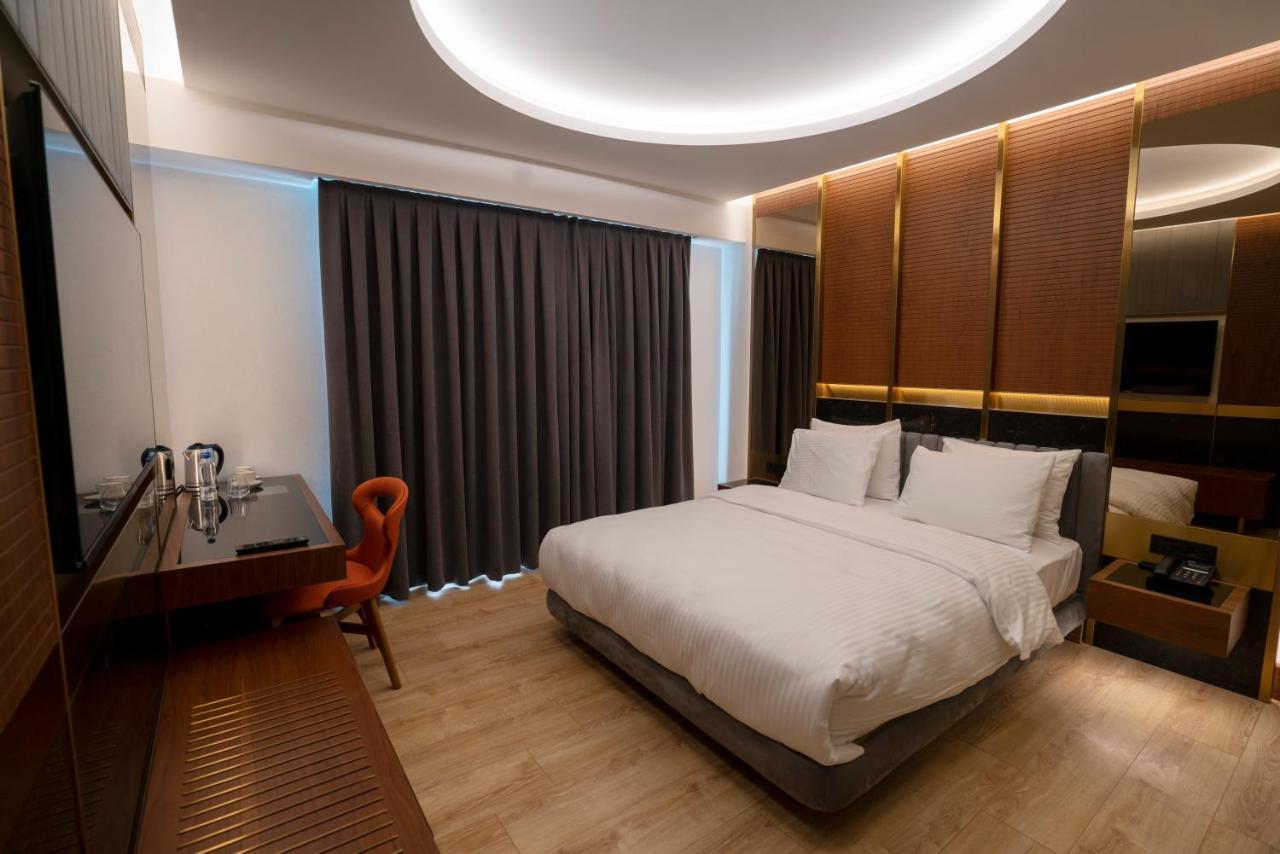 Henna Hotel Istanbul Exteriör bild